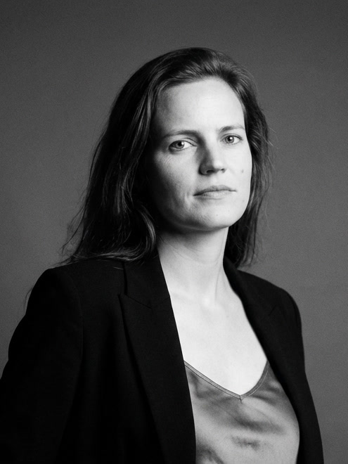 Black-and-white portrait of Eline De Picker